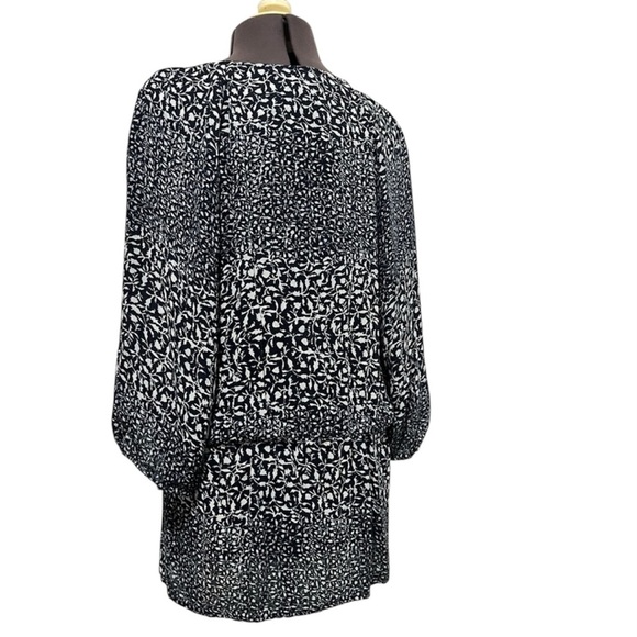 Banana Republic 100% Silk Floral V-Neck Peplum Button Front Top Size S - Picture 6 of 8